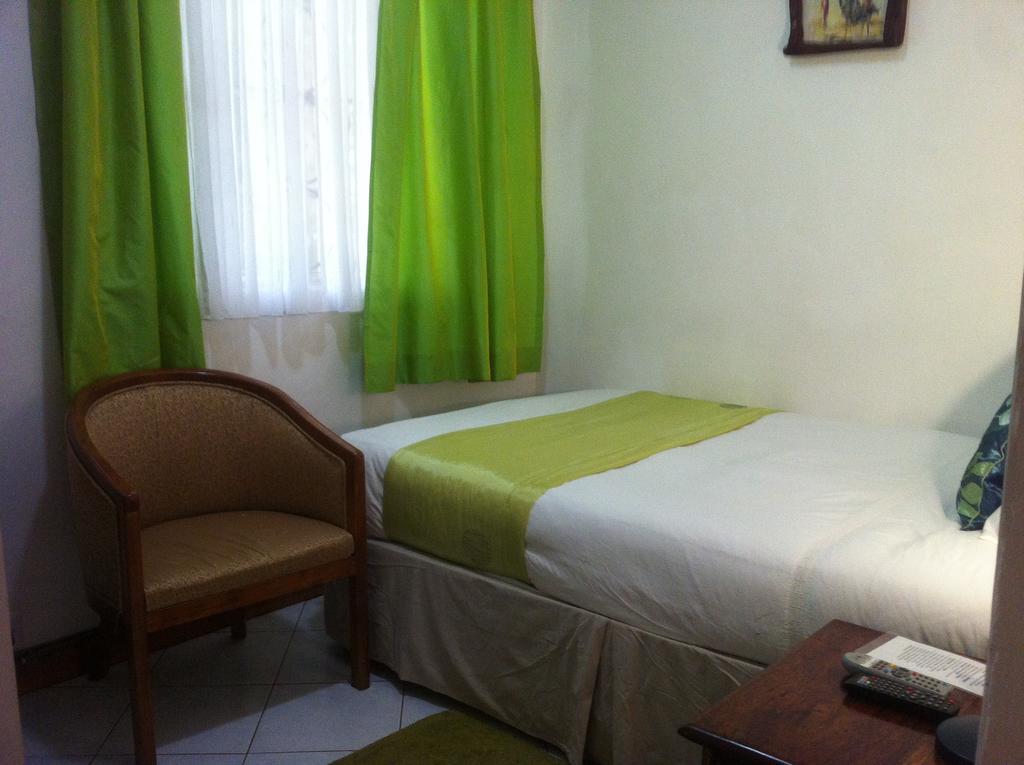 Godials Bed & Breakfast Ναϊρόμπι Εξωτερικό φωτογραφία