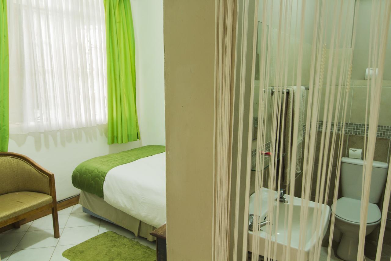 Godials Bed & Breakfast Ναϊρόμπι Εξωτερικό φωτογραφία