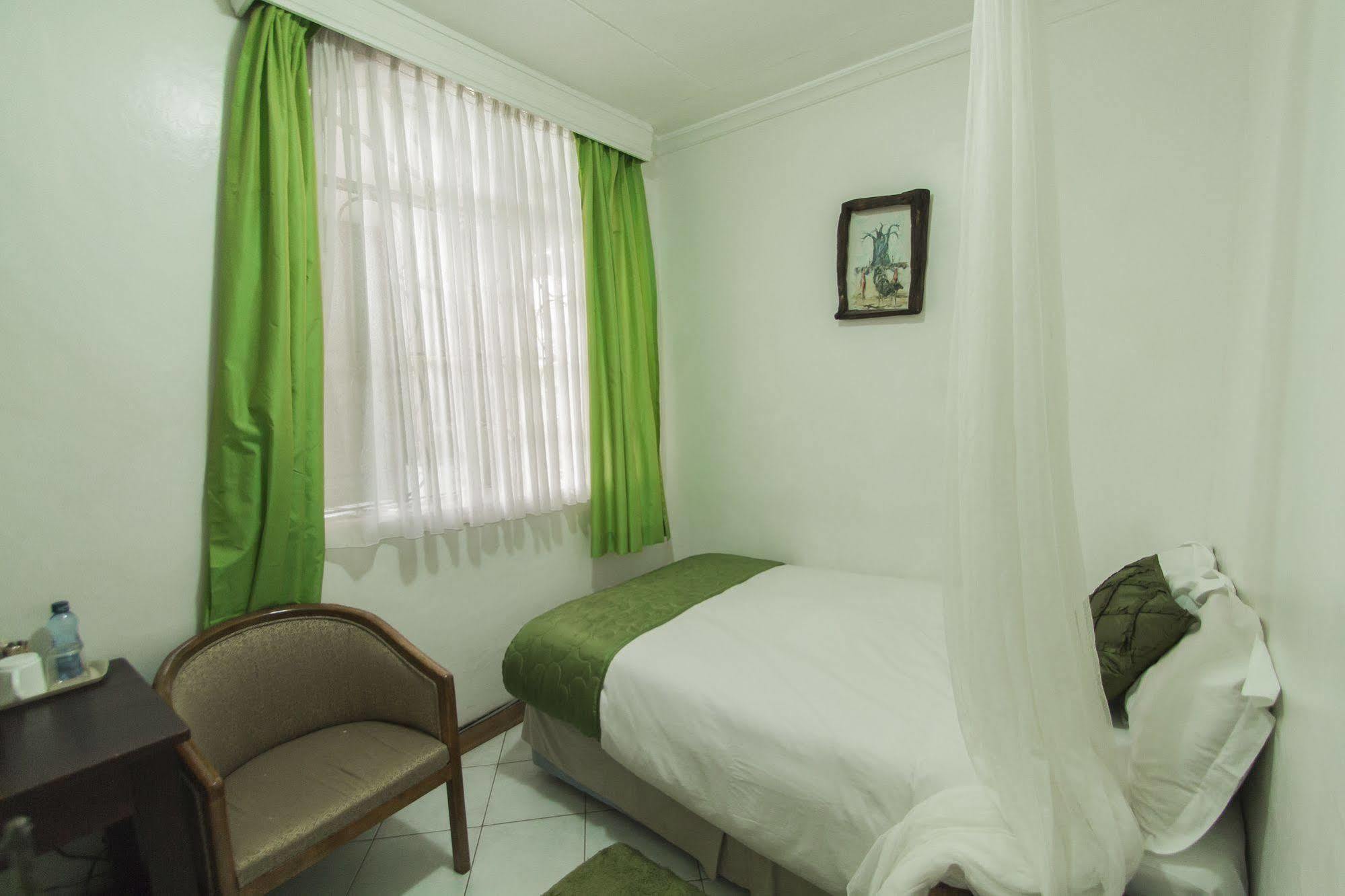 Godials Bed & Breakfast Ναϊρόμπι Εξωτερικό φωτογραφία
